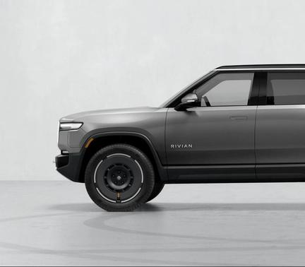 Esker Silver 2027 Rivian R1S R1S Premium Large Battery