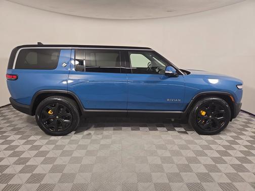 2022 Rivian R1S Launch Edition
