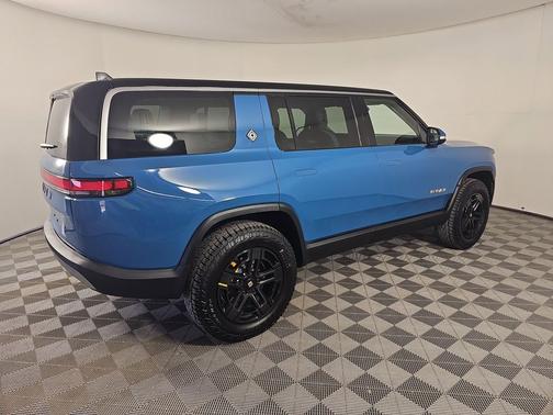 2023 Rivian R1S Adventure