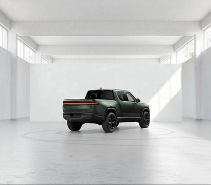 Forest Green paint 2027 Rivian R1T R1T Premium Max Battery