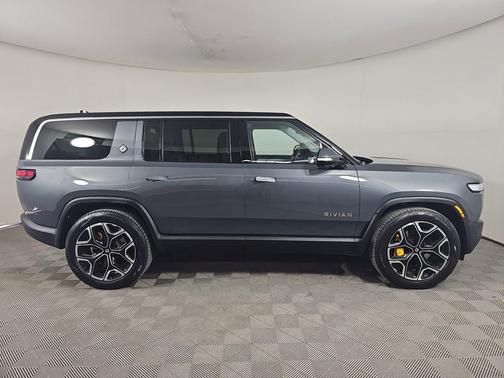 2024 Rivian R1S Adventure Quad Motor Large Pack