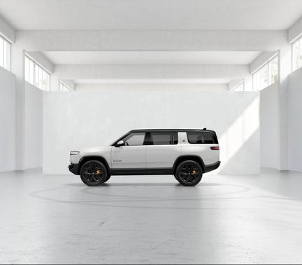 Glacier White paint 2027 Rivian R1S Performance