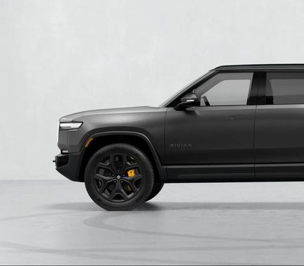 Half Moon Grey 2026 Rivian R1S Tri Motor Max Pack
