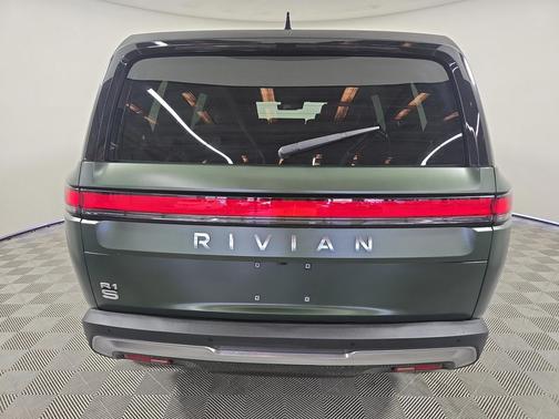 Forest Green paint 2025 Rivian R1S Adventure trim
