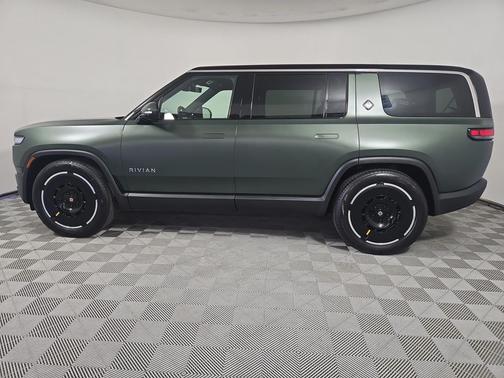 Forest Green paint 2025 Rivian R1S Adventure trim