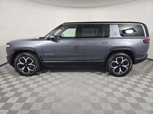 El Cap Granite 2024 Rivian R1S Adventure Quad Motor Large Pack