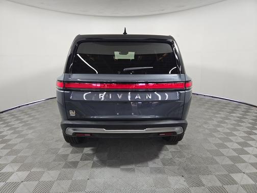 El Cap Granite 2024 Rivian R1S Adventure Quad Motor Large Pack