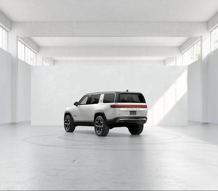 Glacier White paint 2027 Rivian R1S R1S Premium Large Battery