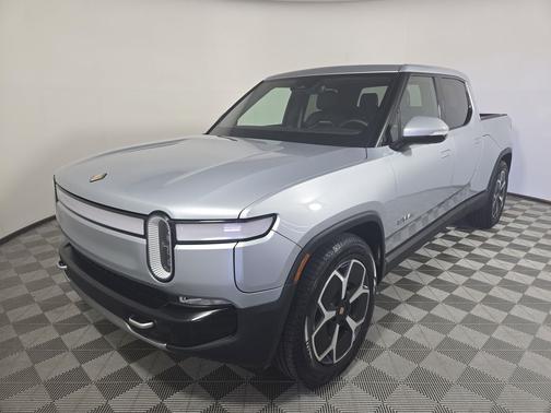 2024 Rivian R1T Adventure Package