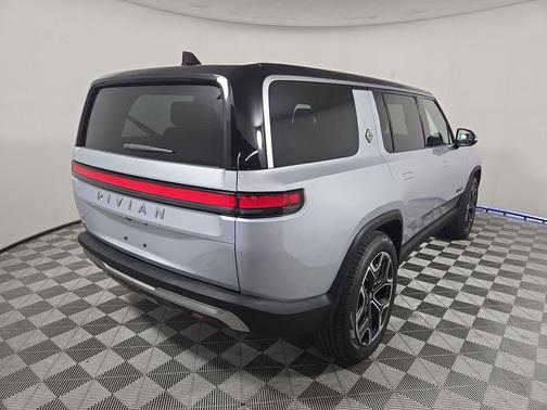LA Silver 2024 Rivian R1S Adventure Package
