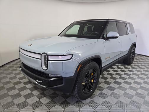 2023 Rivian R1S Adventure
