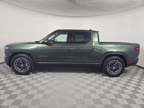 2025 Rivian R1T Adventure trim