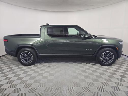 2025 Rivian R1T Adventure trim