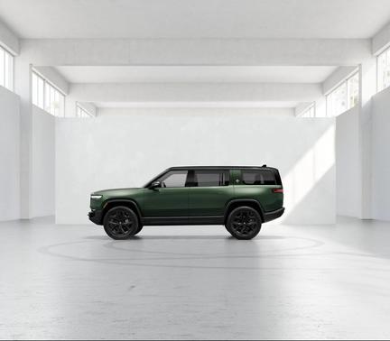 Forest Green paint 2027 Rivian R1S R1S Premium Max Battery