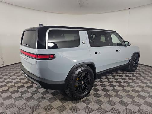 2023 Rivian R1S Adventure
