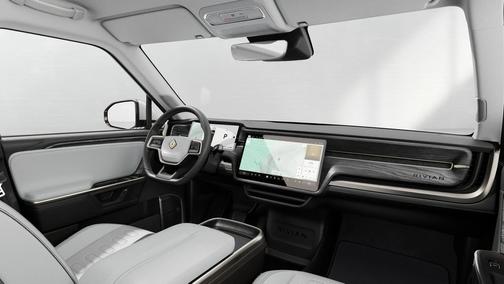 Glacier White paint 2027 Rivian R1S R1S Premium Large Battery
