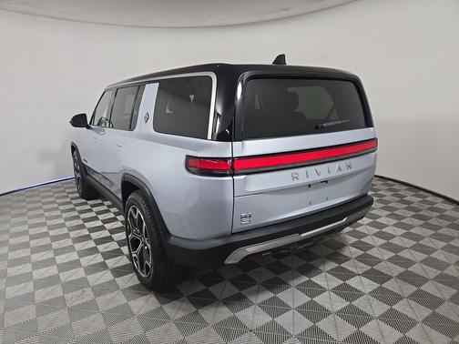 LA Silver paint 2025 Rivian R1S Adventure trim