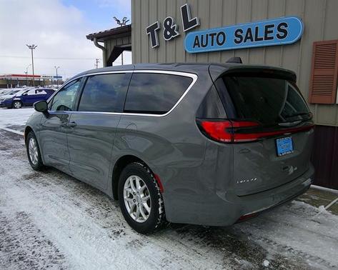 2023 Chrysler Pacifica Touring L
