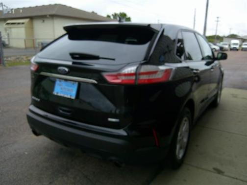 2020 Ford Edge SE