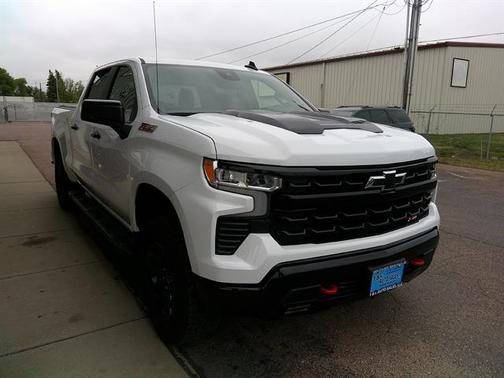 Summit White 2026 Chevrolet Silverado 1500 LT Trail Boss