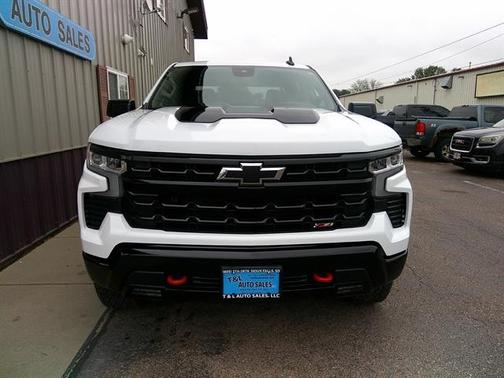 Summit White 2026 Chevrolet Silverado 1500 LT Trail Boss