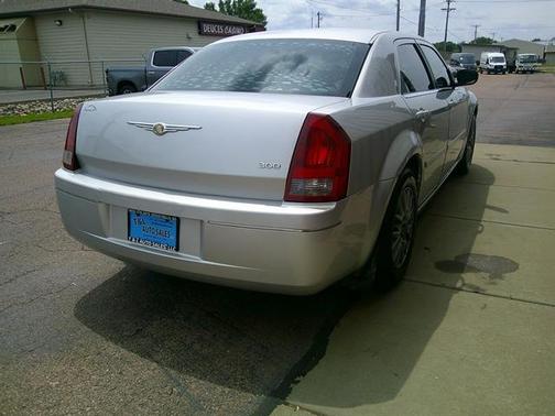 2006 Chrysler 300 Base