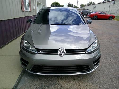 2016 Volkswagen Golf R 2.0T DSG