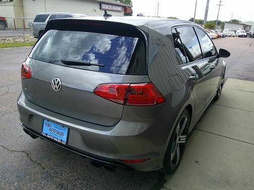 2016 Volkswagen Golf R 2.0T DSG