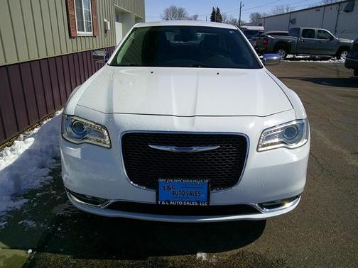 2018 Chrysler 300 Limited