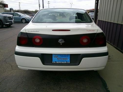 White 2005 Chevrolet Impala Base