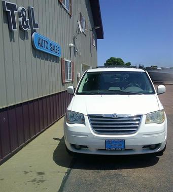2010 Chrysler Town & Country Touring