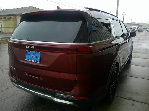 2023 Kia Carnival SX