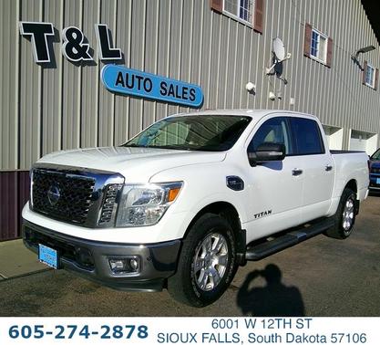 2017 Nissan Titan SV