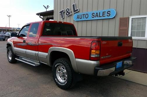 Victory Red 2000 Chevrolet Silverado 2500 LS Extended Cab