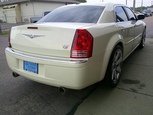 2009 Chrysler 300C Hemi
