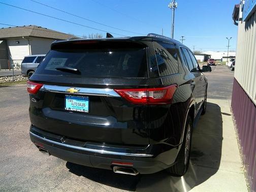 Mosaic Black Metallic 2018 Chevrolet Traverse High Country