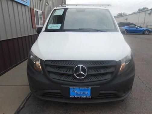 Arctic White 2017 Mercedes-Benz Metris Base