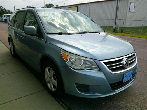 Antigua Blue 2009 Volkswagen Routan SEL