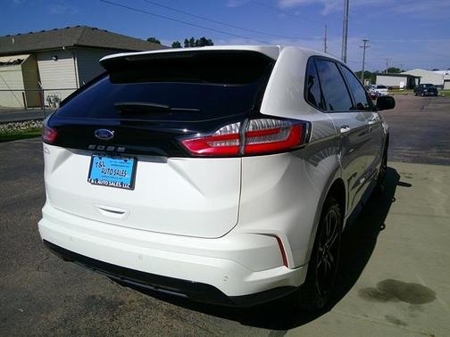 2022 Ford Edge ST Line