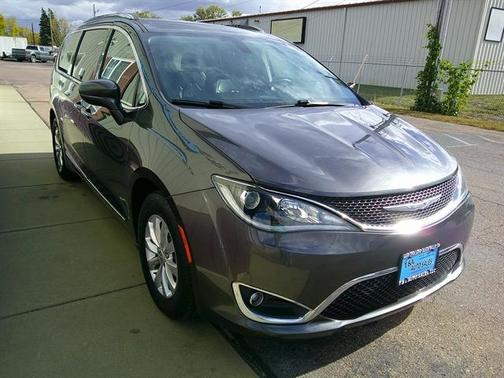 2018 Chrysler Pacifica Touring-L