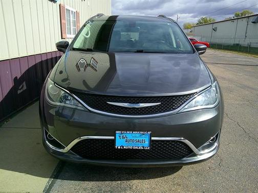 2018 Chrysler Pacifica Touring-L