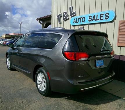 2018 Chrysler Pacifica Touring-L