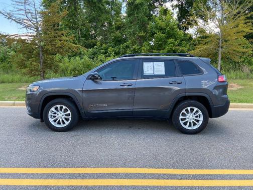 2022 Jeep Cherokee Latitude Lux
