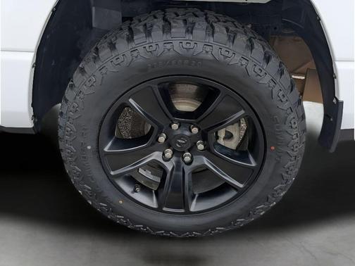 Bright White Clearcoat 2020 RAM 1500 Big Horn