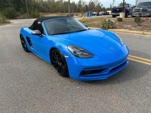 2022 Porsche 718 Boxster T