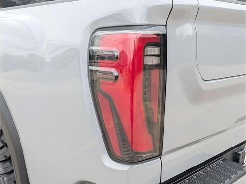 2024 GMC Sierra 2500 AT4