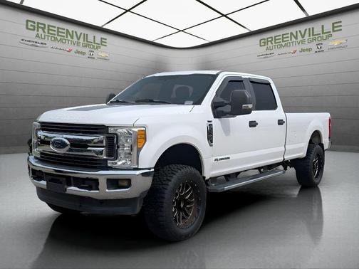 Oxford White 2017 Ford F-350 XLT