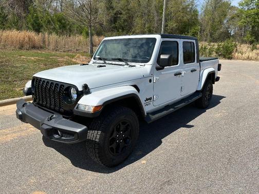 2021 Jeep Gladiator Sport