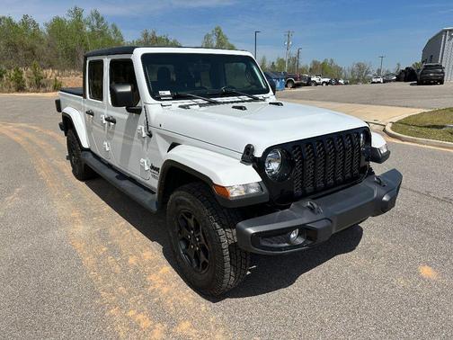 2021 Jeep Gladiator Sport