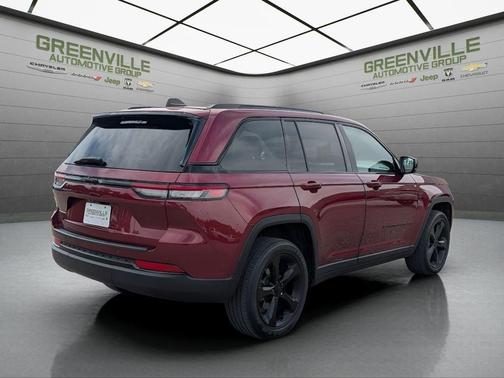 Velvet Red Pearlcoat 2023 Jeep Grand Cherokee Altitude